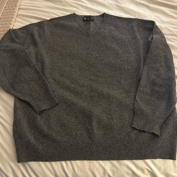 Eddie Bauer Other - Eddie Bauer Gray Men's Sweater
